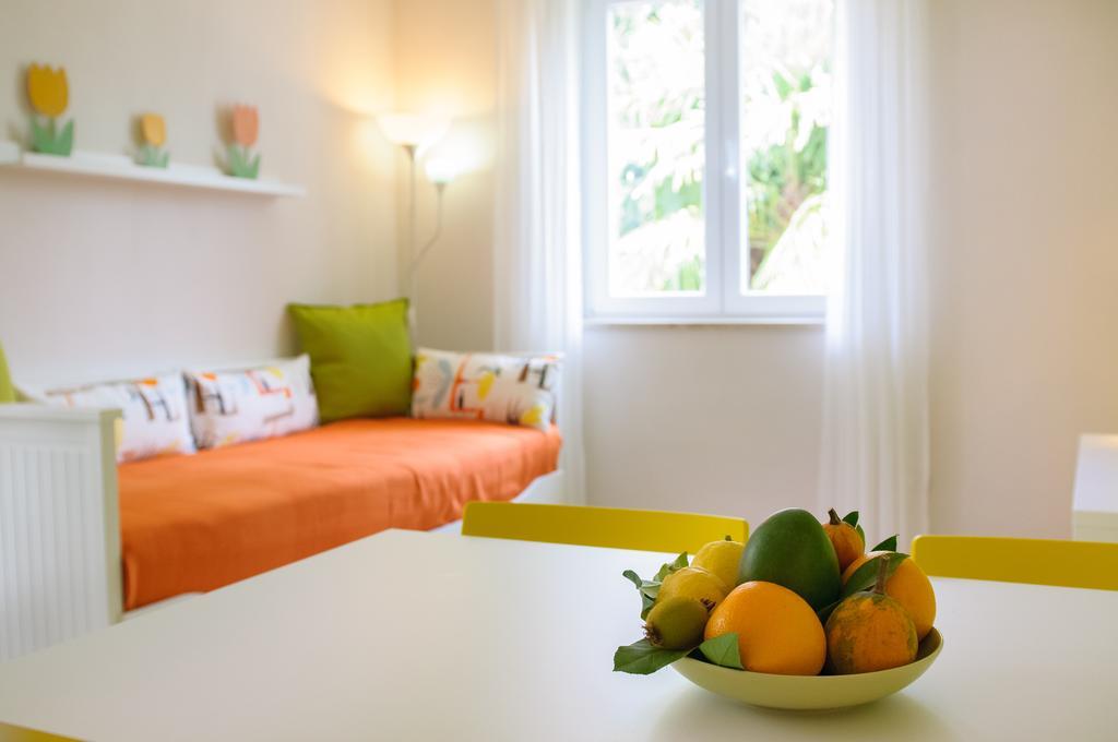 Studio And Apartment Nadia With Garden Poreč Exteriör bild
